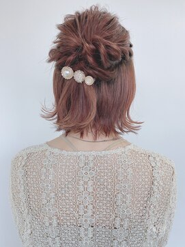 ルービック 京橋(Rubik's) シースルーカラーハーフアップアレンジ