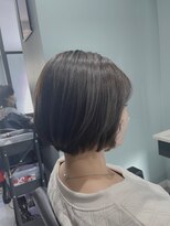 ディア(Dia) ショートボブ&カーキカラー