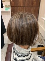 オンカラー(ON.COLOR)&nbsp;大人グレージュハイライトショート