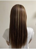ロングヘアに流行りのメッシュ