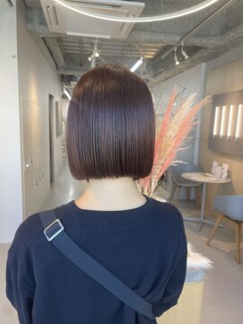 シダ(sida SAIIN) 20代30代ミニボブ