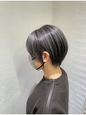 ★艶感ダークグレーデザインカラー/くびれショートカット/池袋駅