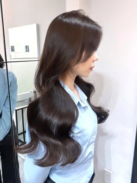 エル バイ アンキシム(elu by AHNKISM) 韓国風レイヤーカット顔まわりくびれオルチャン 心斎橋