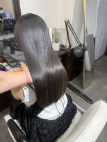 ムーブ(Moob)&nbsp;落ち着きがありながらも透明感のある髪色髪質改善カラー【別府】