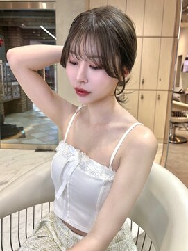 グロー 大宮(GLROW) オリーブベージュ　顔まわりカット　レイヤーカット