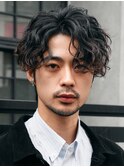 渋谷波巻きパーマ束感ツイストスパイラル無造作メンズパーマ色気