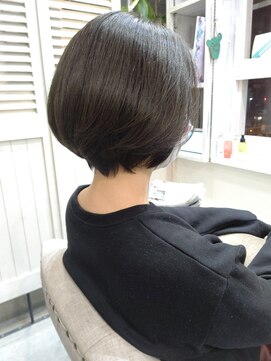 ガーデン バイ イル(GARDEN by illu Co.Ltd) オリーブブラウン×ショートボブ☆