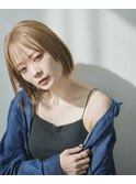 大人可愛い30代40代50代小顔ワンサイドショートボブ丸み前下がり