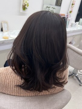 エレラビューティー(ELERA beauty) 透明感ダークカラー×ミディアム