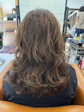 アルゴ 茅ヶ崎(ARUGO) ロング × 顔周りレイヤーカット