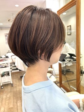 ヘッズ 本八幡店(HEADS) ショート 大人ショート グレーベージュ 丸みショート