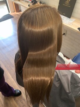 エルパライソ 鯖江店(Elparaiso) 鯖江/髪質改善/オッジオット/白髪染め/縮毛矯正/ヘッドスパ