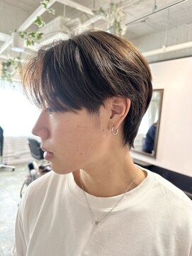 イリ 梅田(ili) センターパートマッシュ