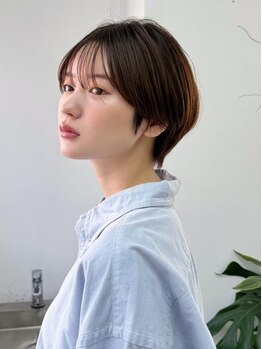 ルーツ 巣鴨 本店(roots)の写真/大人女子のためのショートヘアならお任せ☆骨格や髪質を見極めて作る似合わせ顔まわりカットで小顔効果も◎