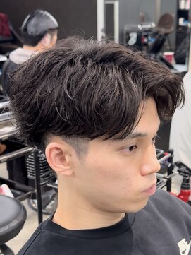 エデアンルクラ 下通(EDEAN Leclat) 熊本 フェザーパーマ 無造作 毛流れ MEN'S HAIR