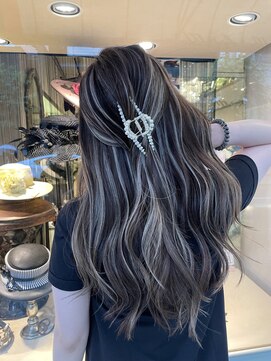 アンダーバーホワイト(_white) ハイライトブリーチ髪質改善トリートメントエクステ神戸三宮