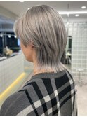 渋谷メンズブリーチカラーミルクティーベージュセンターパート