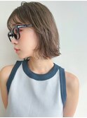 ベージュブリーチカラーショートボブレイヤーミディアムアレンジ