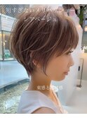 ショートヘアショートボブ白髪ぼかしハイライトカラーボブ