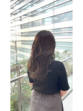 ブロッシー(blossy.) オリーブベージュ