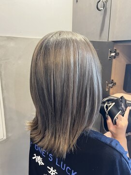 ビルズノア バイ ヤスオカ(BUILDS NOAH BY YASUOKA) ハイトーン/ブリーチ/ケアブリーチ/艶カラー