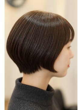 大人かわいい丸みショート