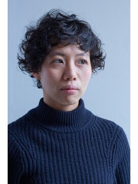 美容室 ロハン くせ毛風パーマ、ショートスタイル