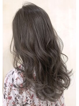 イリス バイ アルティナ 武蔵小杉店(Iris by artina) ゆるふわヘルシーロング×スノーグレージュ 【Iris武蔵小杉】