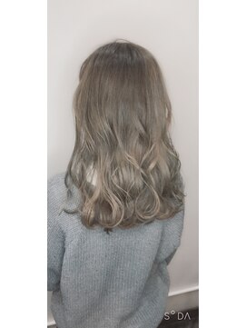 モードケイズ 阿倍野店(MODE K’s) グレージュカラー