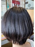 ショートボブ