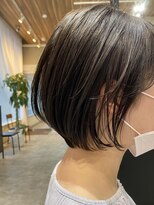 アットラップレーヴ(attrape-reve)&nbsp;小顔見せ☆暗髪×前下がりショート10代20代30代