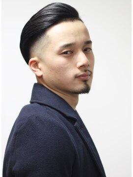 フリーク バーバーショップ 都島店(FREAK BARBER SHOP) スリックバックスキンフェードバーバースタイル