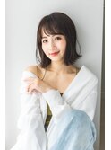 20代30代大人かわいいくびれ外ハネミディアムスタイル