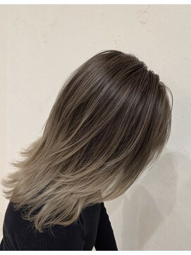 エリスホリエ(Eliss Horie) 【冬カラー】透明感ハイライト☆外国人風バレイヤージュ