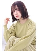 30代40代50代×外はねボブ×グレーベージュ