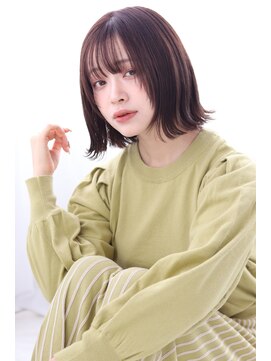 リン(Rin) 30代40代50代×外はねボブ×グレーベージュ