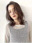 アッシュベージュ/ウェーブスタイル/レイヤーカット