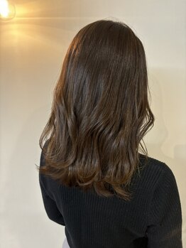 リル(Rire)の写真/白髪はパレット◎あなた本来の髪質に向き合い、ポジティブに楽しめるヘアスタイルをご提案！