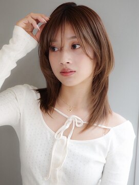 シア(sia) 韓国風くびれレイヤー髪質改善ブラウンベージュ小顔美髪20代30代