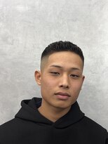 クロムトウキョウ ザ バーバー ネオン 新宿店(CHROM TOKYO the Barber ne/on) フェザーアップハイフェード