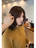 オリーブベージュ