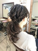 ロカット サロン(Roquat Salon)&nbsp;ローポニーふわふわアレンジ【ヘアアレンジ　立川南口/立川】