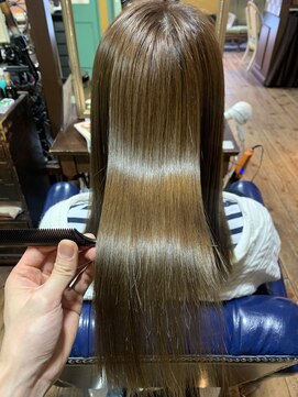 アルコイリスバイドールヘアー(ARCOIRIS by Dollhair) くすみカラーダブルカラー切りっぱなしハイトーン抜け感透け感