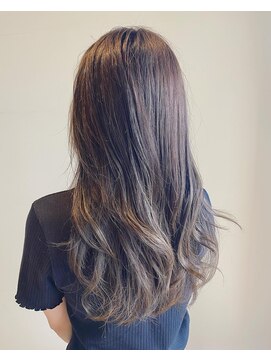 ヴィアンカ(Vianca) 透け感ライムグレージュ