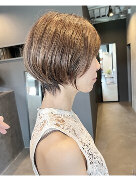 アイドット(i.) 大人ショート