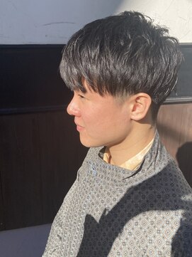 フィアート ヘアドレッシング サロン(Fiato Hairdressing Salon) 刈り上げマッシュ
