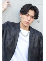 ブラック サッポロ(BLUCK SAPXOXO)&nbsp;韓国風センターパート毛流れニュアンスパーマ黒髪リバースパーマ