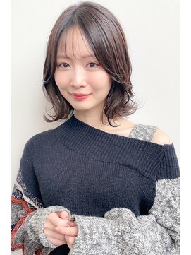 ランド ヘアー(Land Hair) 前髪なしナチュラル黒髪暗髪艶くびれシルエット韓国風ミディアム