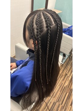 ヴィアス(Vias) コーンロウ