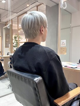 フェリアファム 北千里(FERIA fam) メンズホワイトカラー